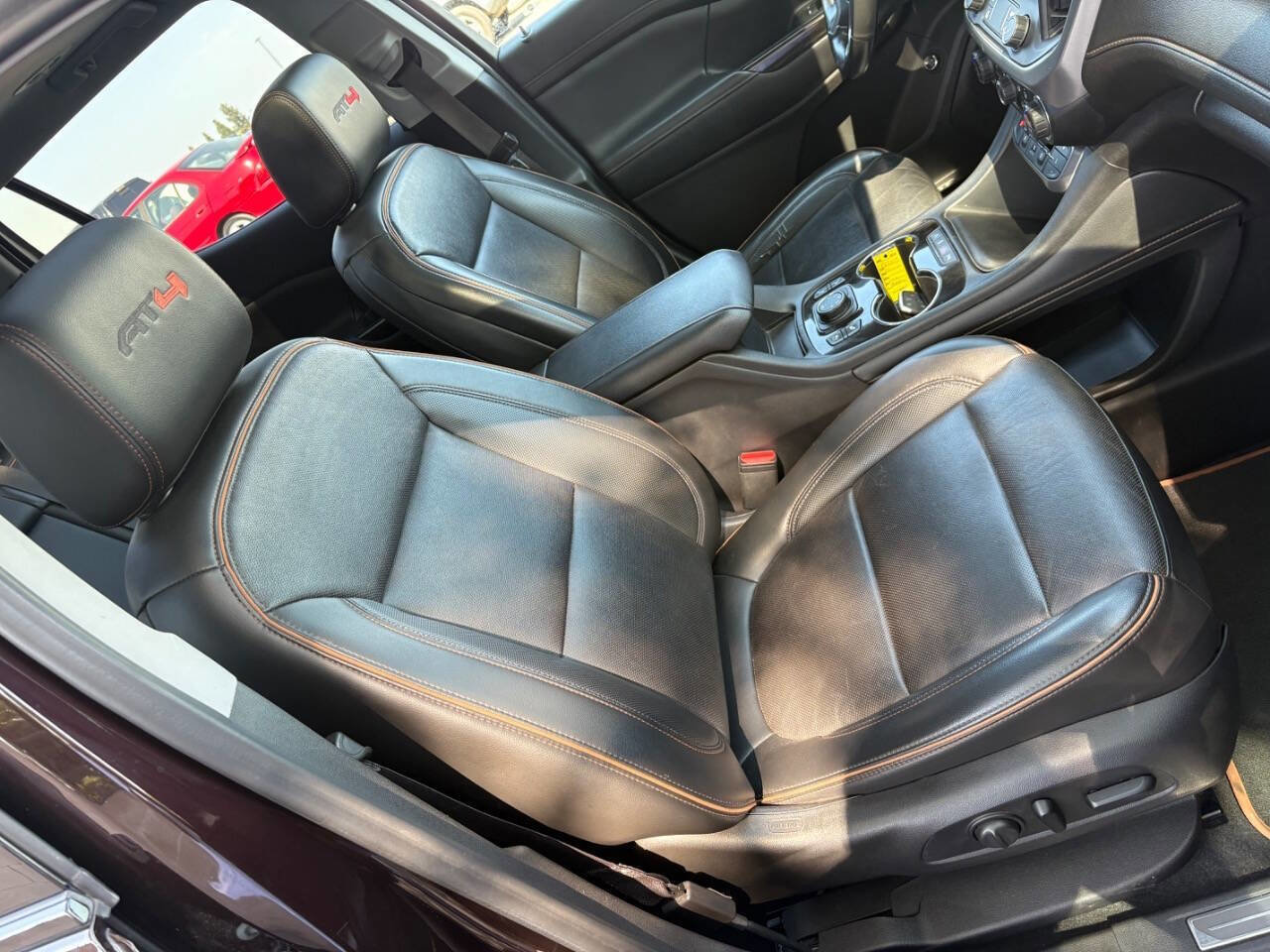 Used 2021 GMC Acadia AT4 w/ Technology Package AWD/4WD image 14