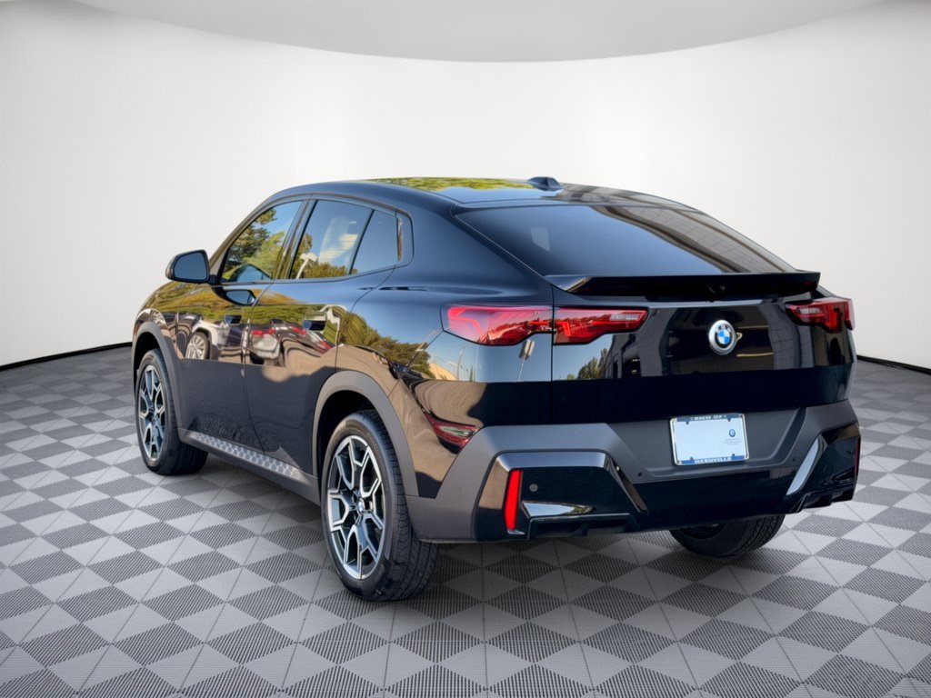 Certified 2026 BMW X2 xDrive28i w/ Technology Package AWD/4WD image 3