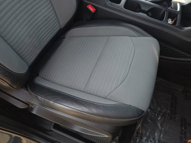 Used 2019 Ford Escape SE image 30