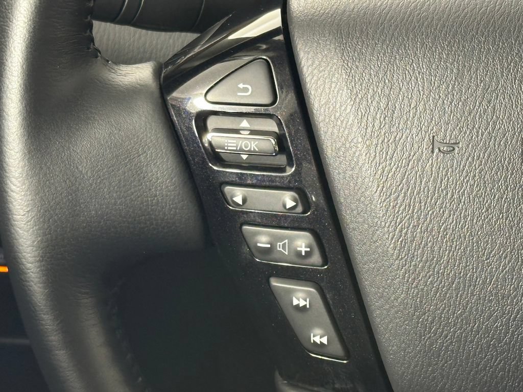 Used 2023 Nissan Armada SL w/ Cargo Package AWD/4WD image 33