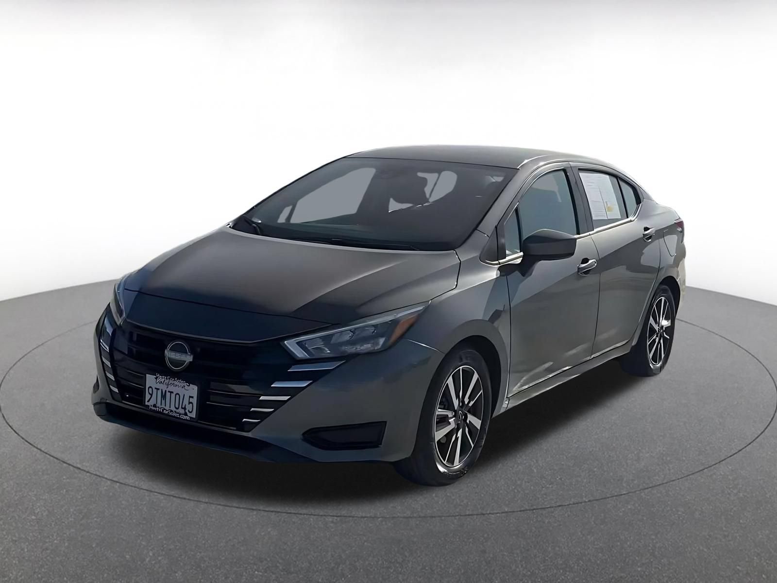 Used 2025 Nissan Versa SV FWD image 6