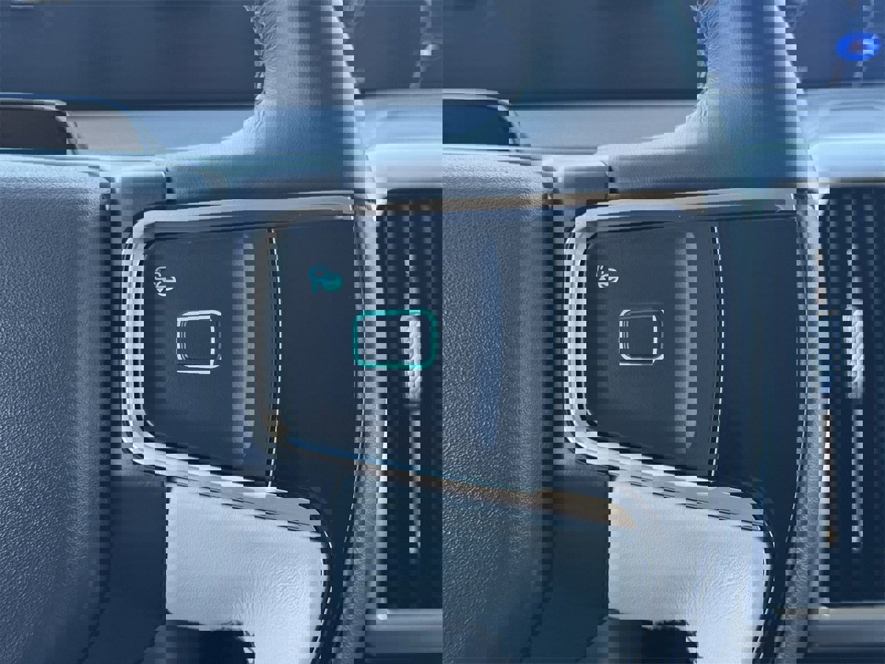 Certified 2025 Ford Expedition Platinum w/ Driver's Package image 14