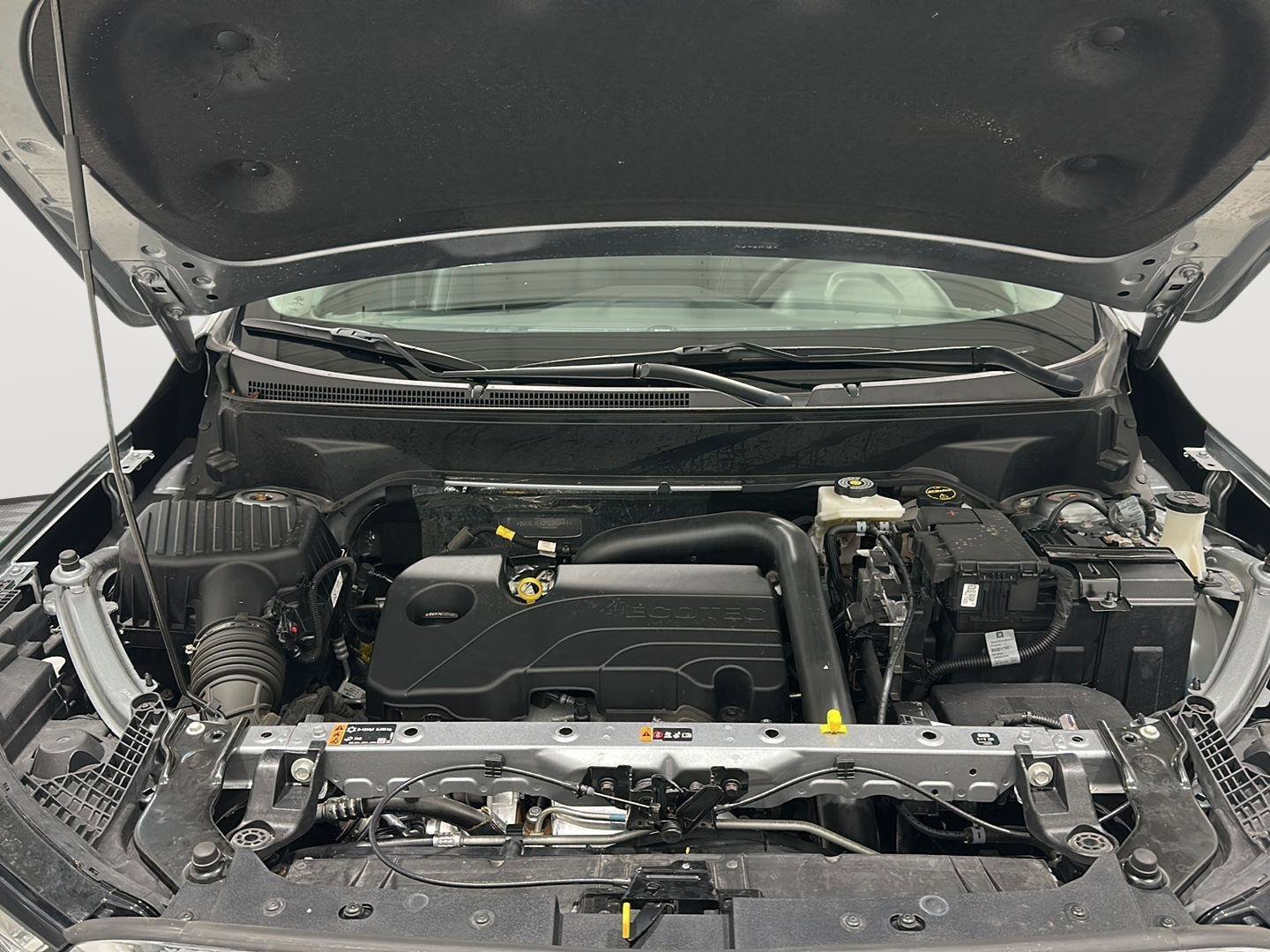 Used 2024 GMC Terrain SLT image 27