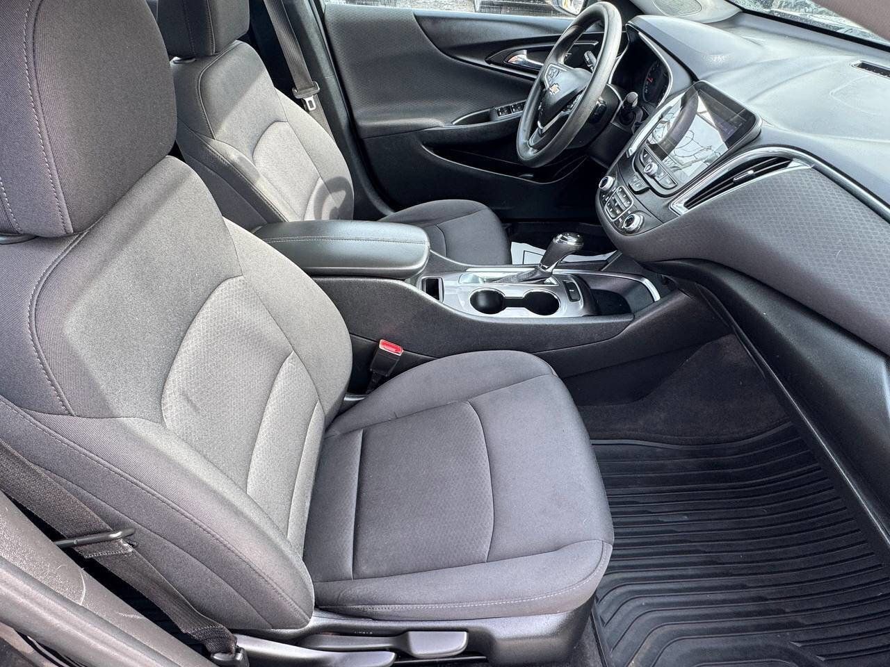 Used 2020 Chevrolet Malibu LT image 21