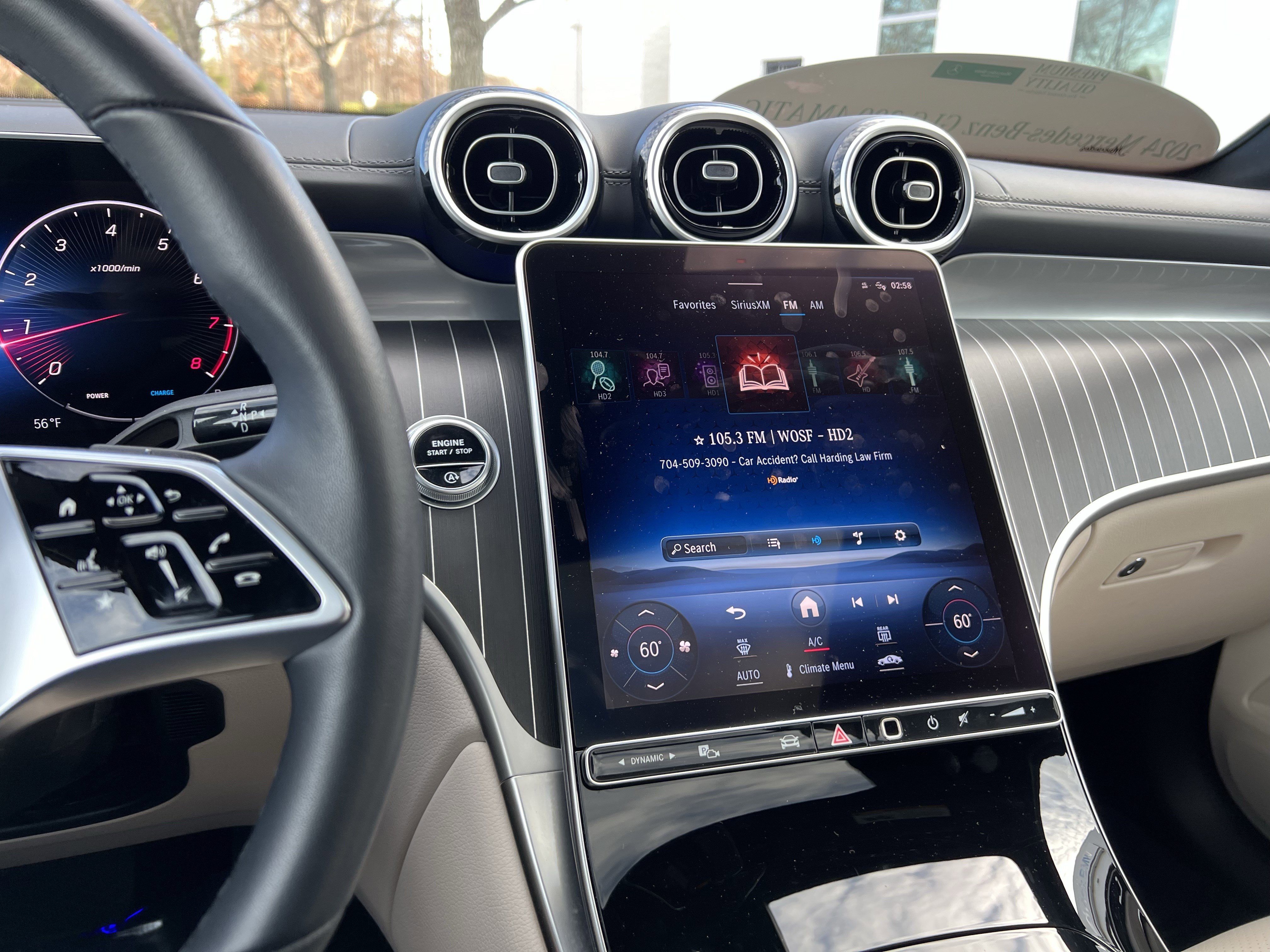 Used 2024 Mercedes-Benz GLC 300 4MATIC image 31