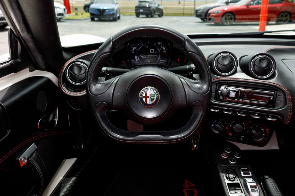 Used 2016 Alfa Romeo 4C Spider w/ Convenience Group - Spider RWD image 11