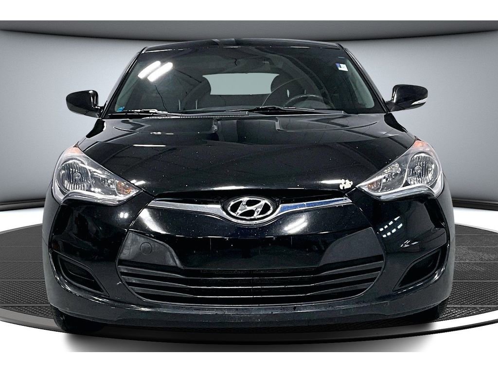 Used 2016 Hyundai Veloster image 4