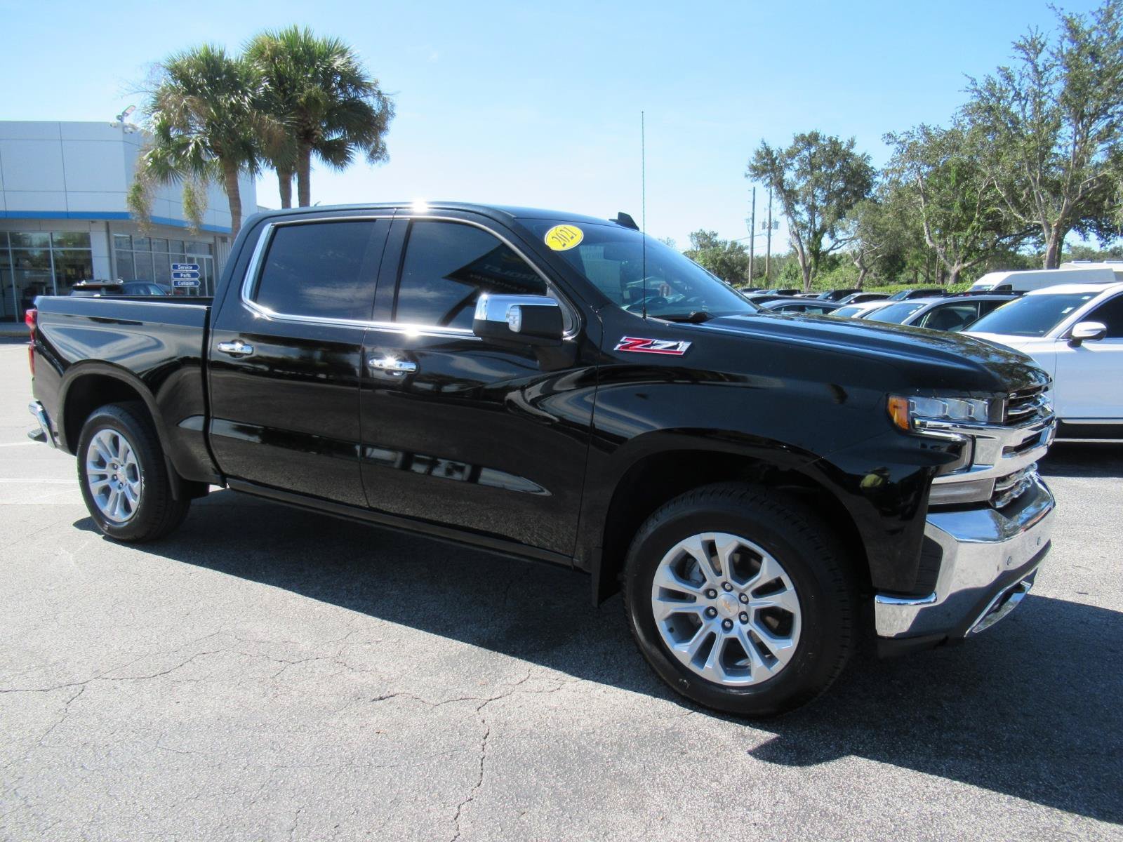 Used 2021 Chevrolet Silverado 1500 LTZ AWD/4WD image 5