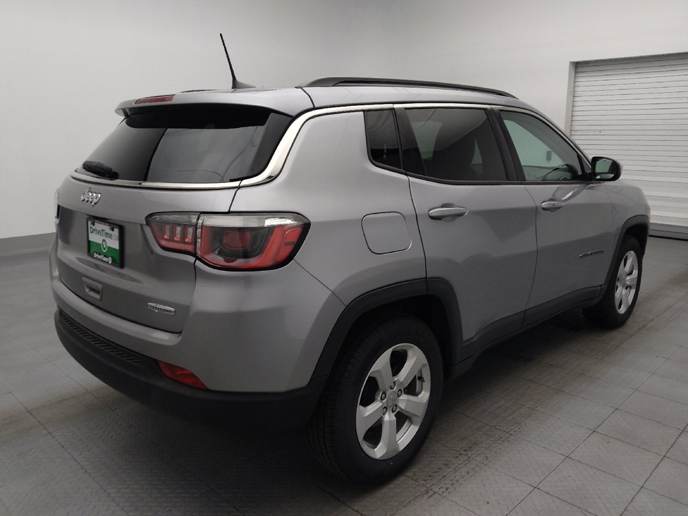 Used 2018 Jeep Compass Latitude w/ Popular Equipment Group FWD image 9