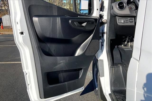 New 2026 Mercedes-Benz Sprinter 2500 image 9