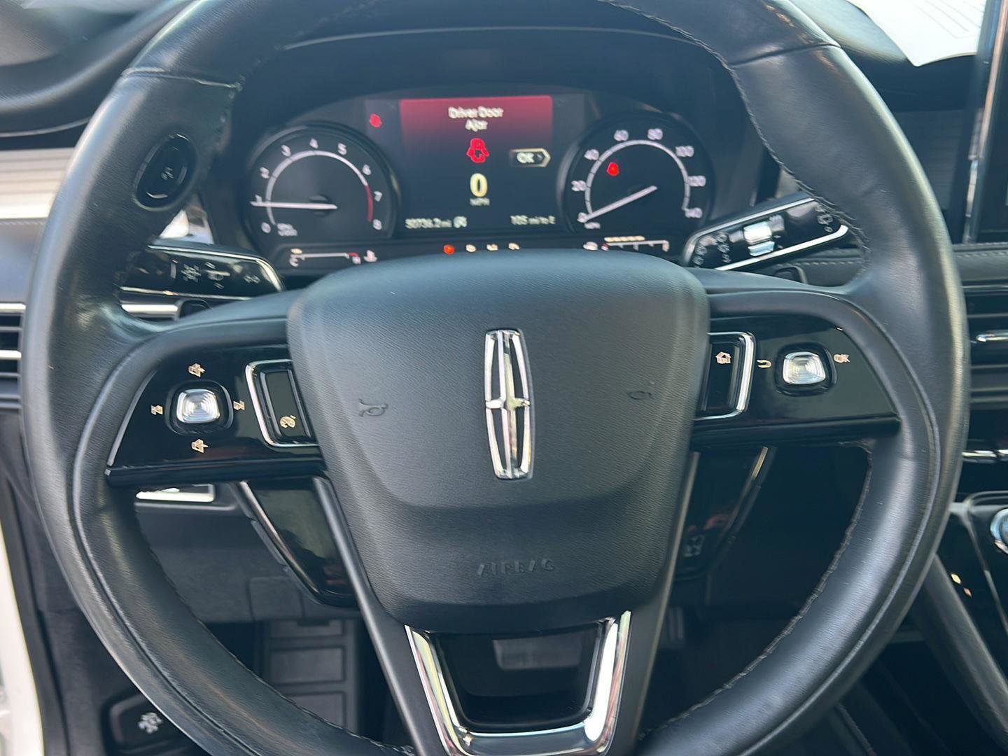 Used 2021 Lincoln Corsair AWD w/ Premium Package image 21