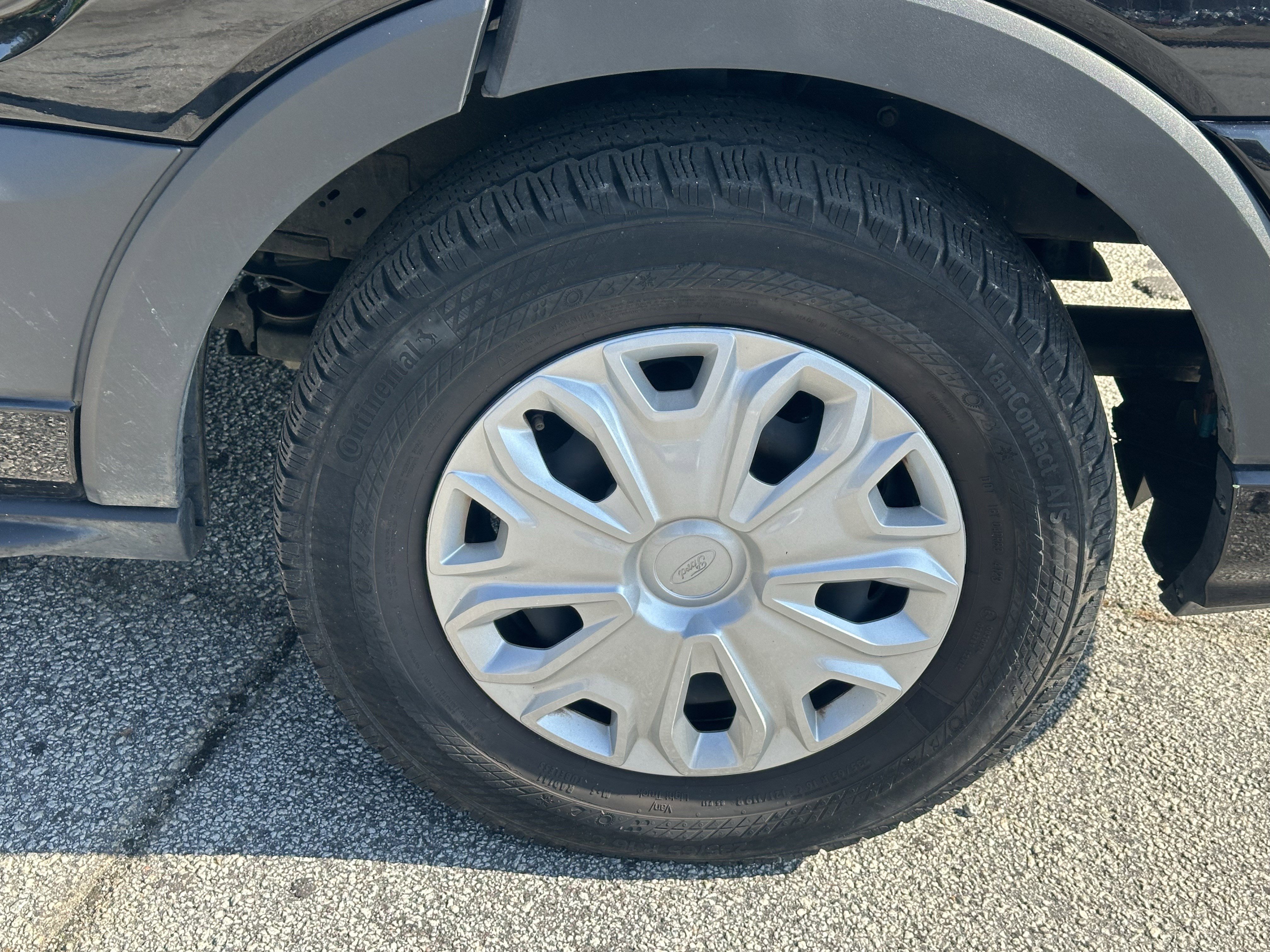 Used 2024 Ford Transit 350 XLT image 15