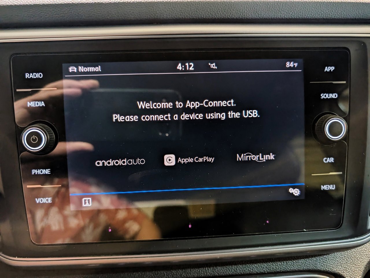 Used 2018 Volkswagen Atlas SE image 4