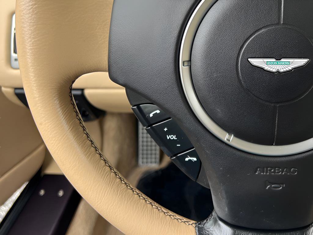 Used 2009 Aston Martin V8 Vantage Roadster RWD image 41