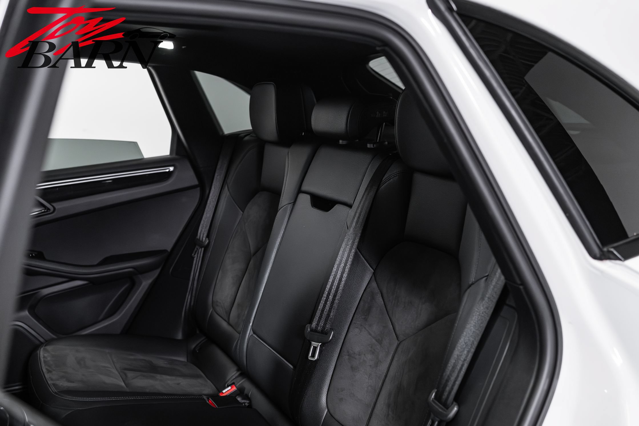 Used 2021 Porsche Macan AWD/4WD image 42