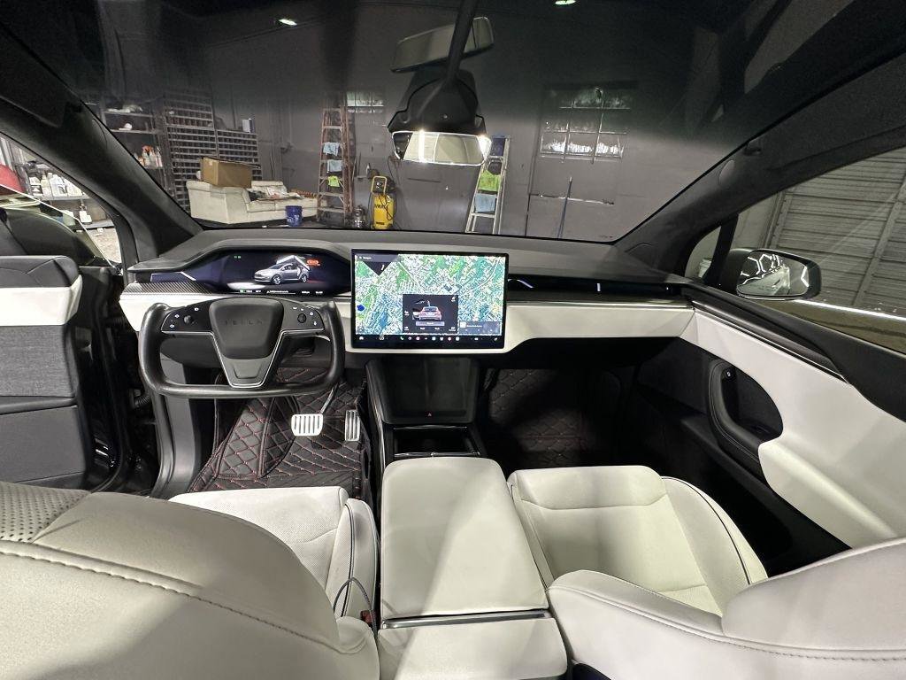 Used 2023 Tesla Model X Plaid image 23