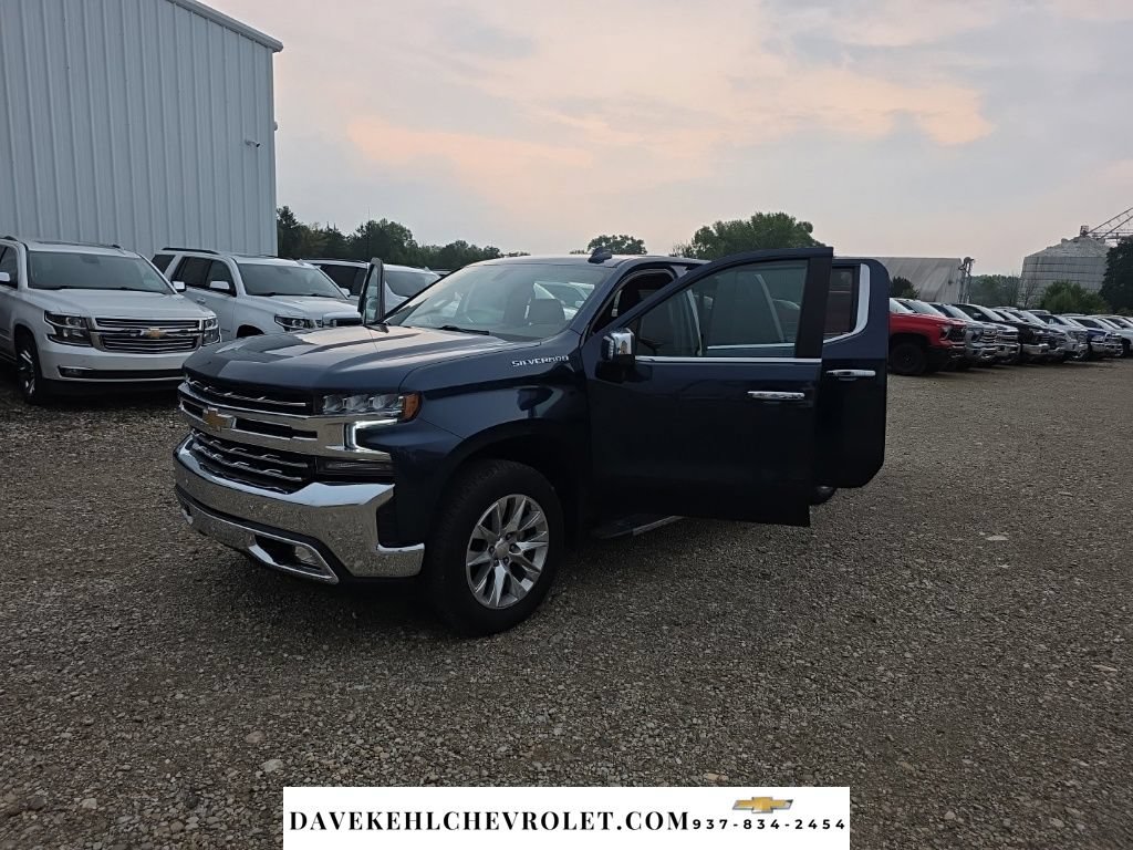 Used 2022 Chevrolet Silverado 1500 LTZ AWD/4WD image 29
