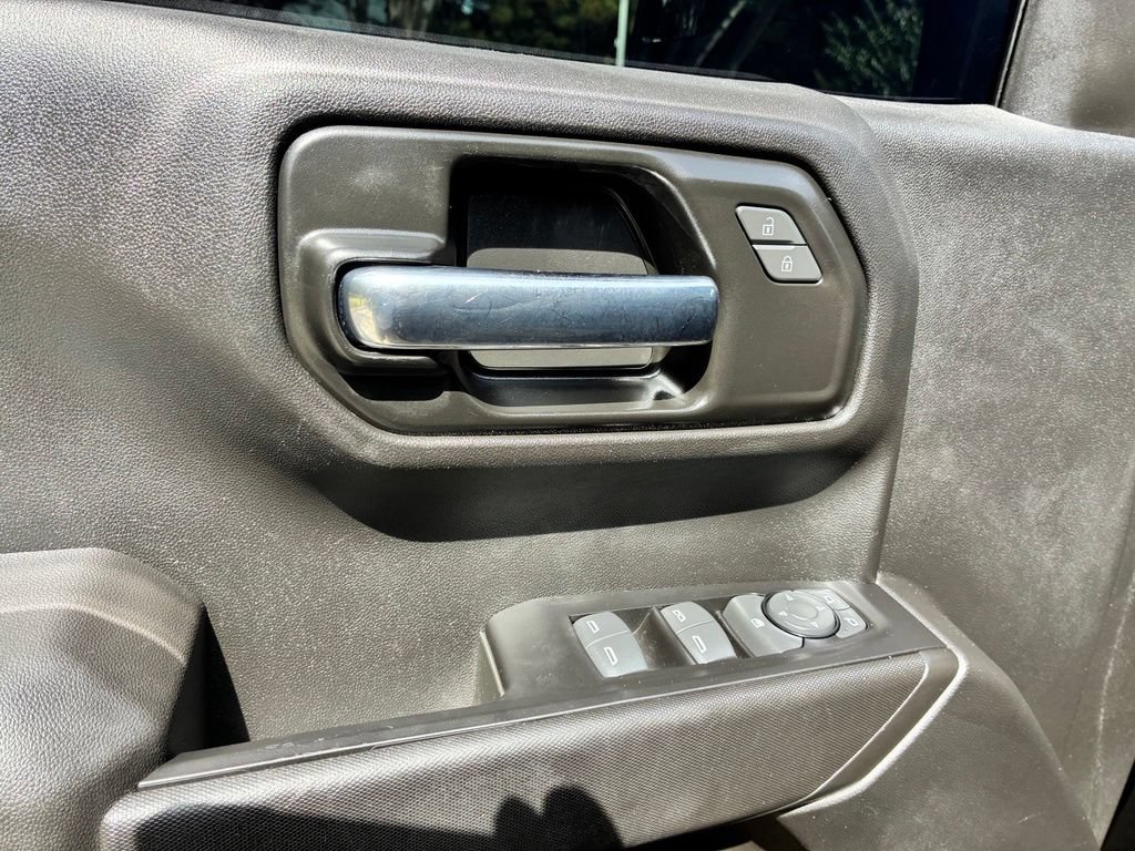 Used 2022 Chevrolet Silverado 1500 Custom w/ Safety Confidence Package RWD image 12
