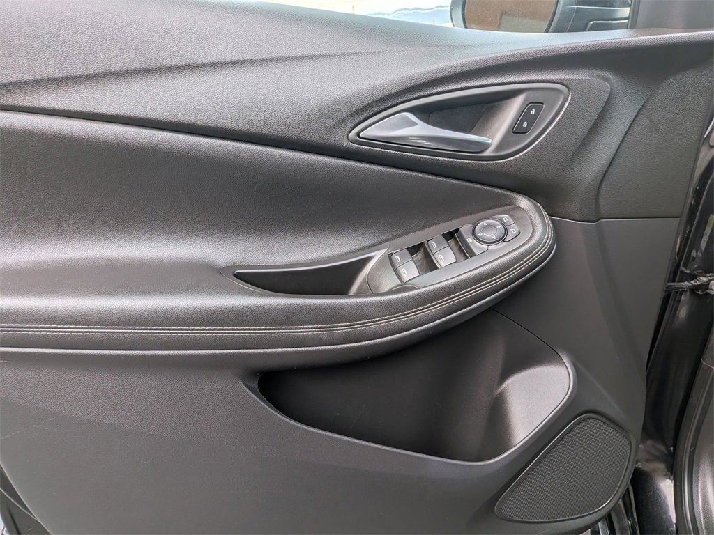 Used 2024 Buick Encore GX Sport Touring image 10