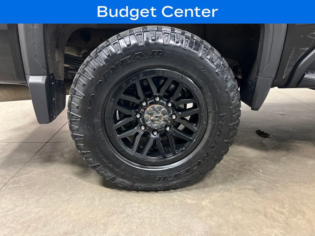 Used 2021 GMC Sierra 2500 AT4 w/ AT4 Preferred Package AWD/4WD image 9