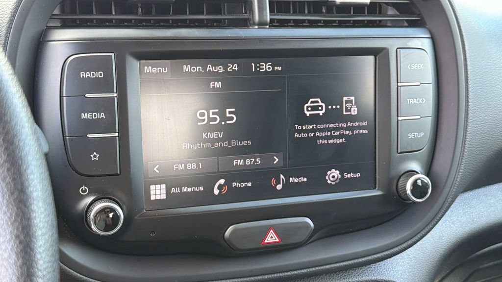 Used 2024 Kia Soul LX w/ Option Group 015 FWD image 15