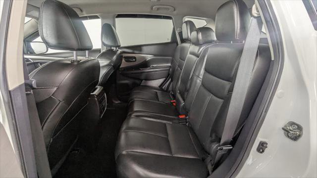 Used 2018 Nissan Murano SL w/ Midnight Edition Package image 17