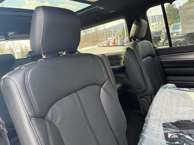 New 2026 Jeep Grand Wagoneer Limited AWD/4WD image 32