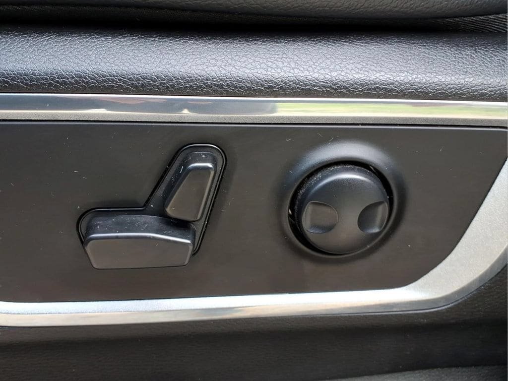 Used 2023 RAM 1500 Laramie AWD/4WD image 28
