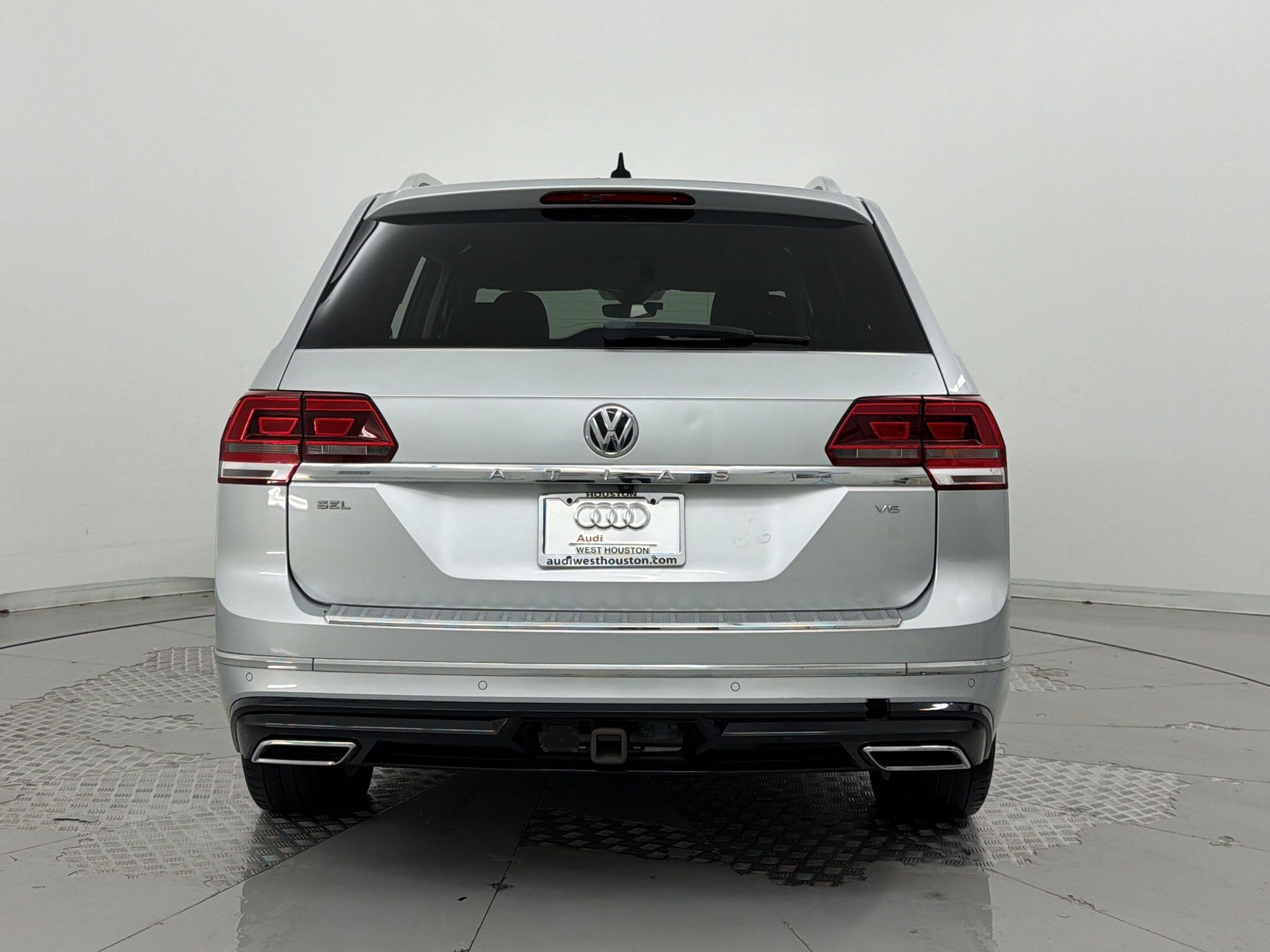 Used 2018 Volkswagen Atlas SEL w/ R-Line Package FWD image 10