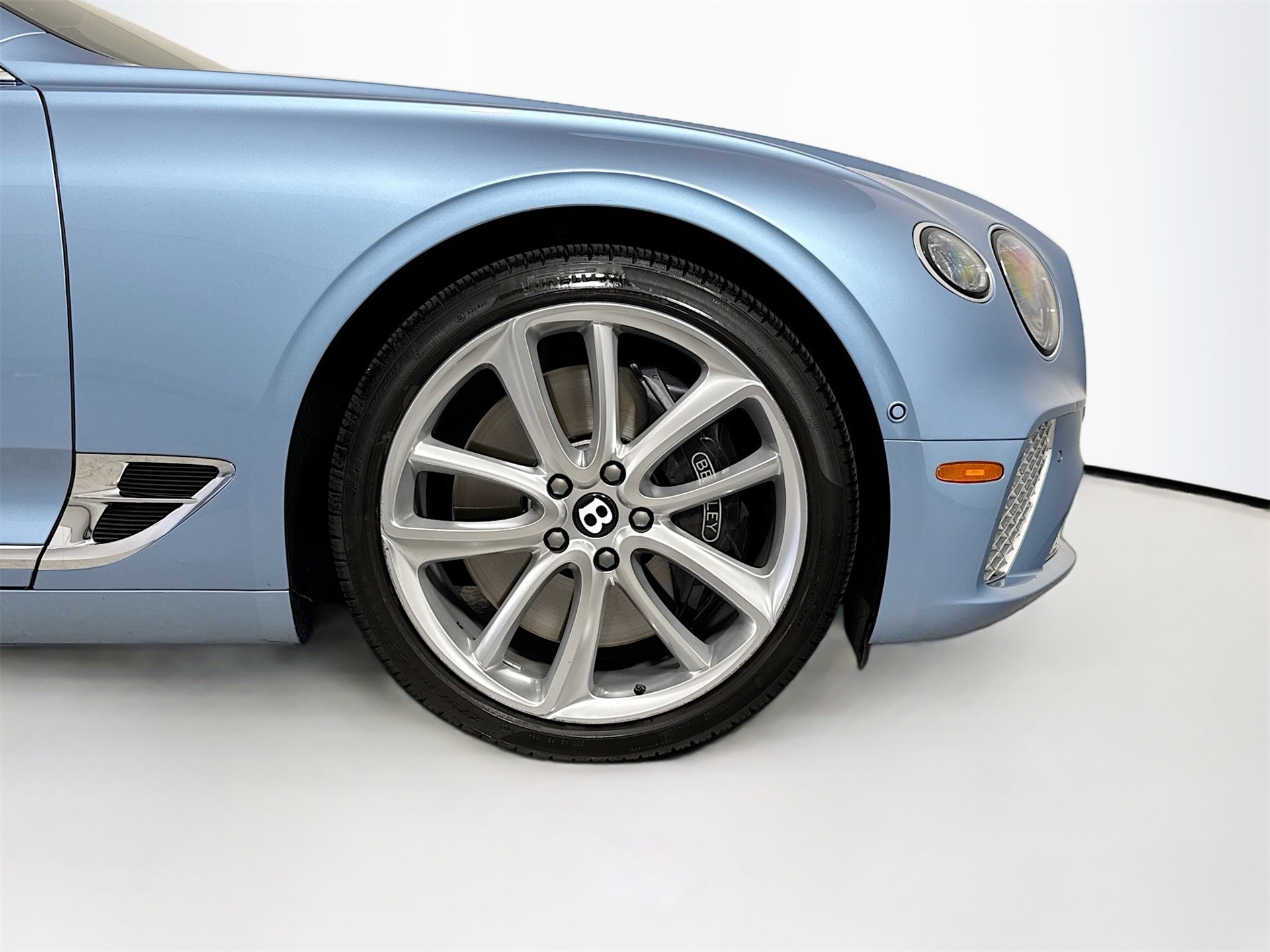 Used 2020 Bentley Continental GT image 28