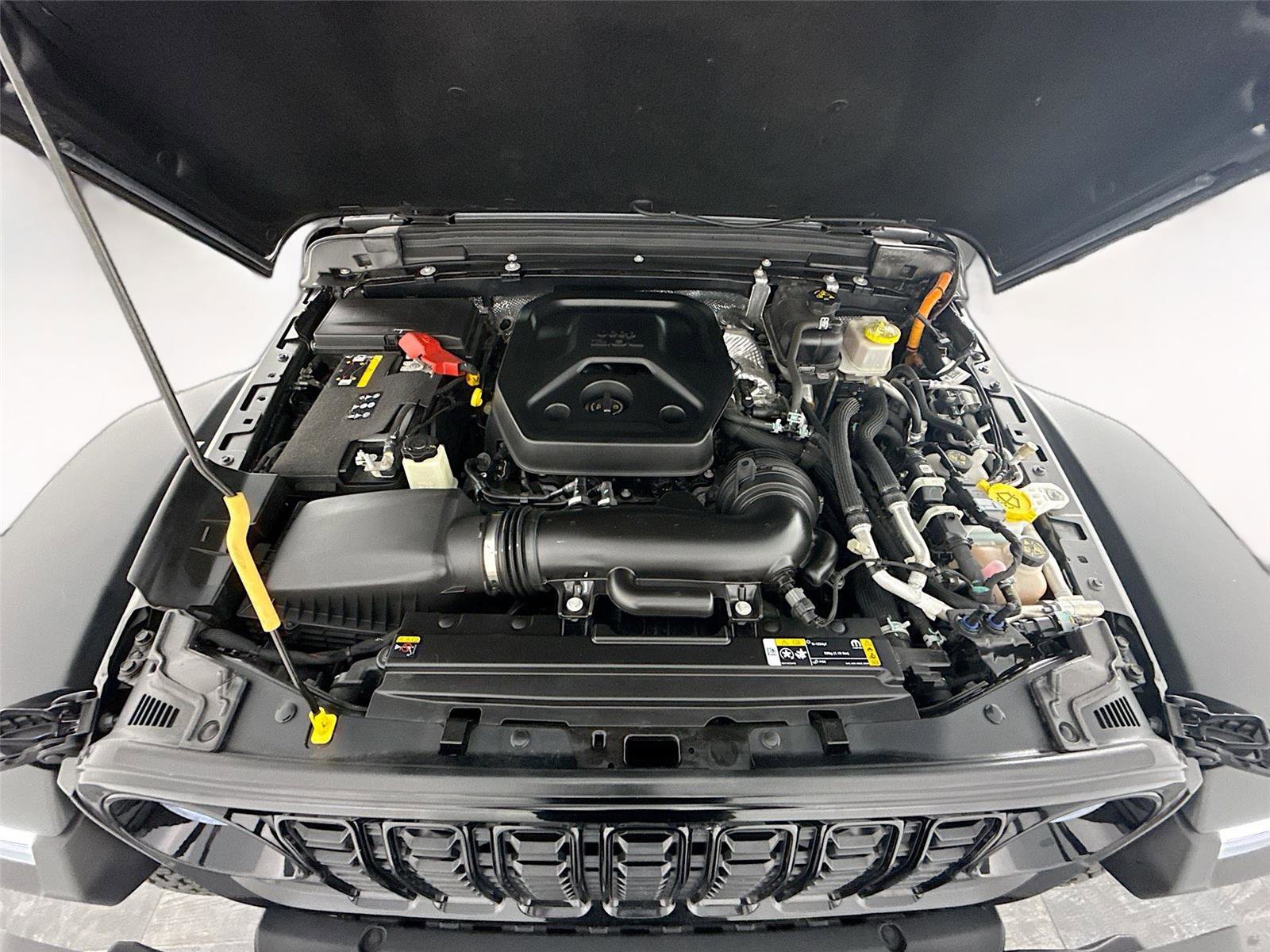 Used 2024 Jeep Wrangler Willys image 24