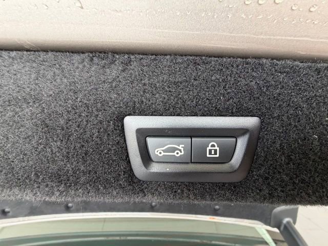 Used 2019 BMW 740i w/ Executive Package image 34