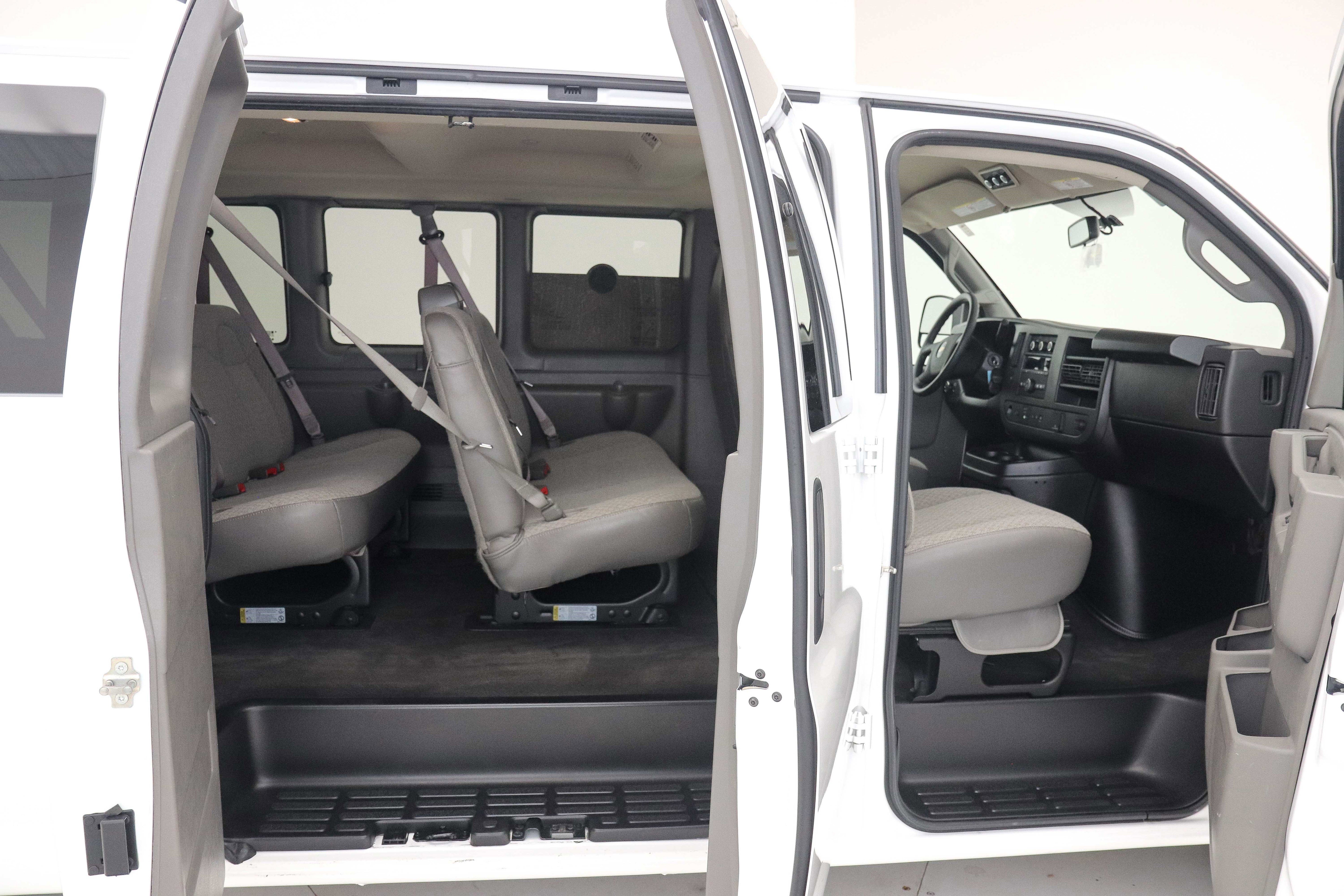 Used 2023 Chevrolet Express 3500 LS RWD image 12