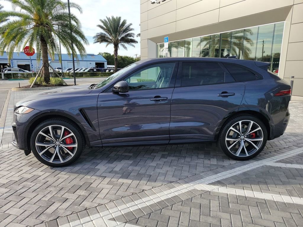 Used 2025 Jaguar F-PACE SVR image 2