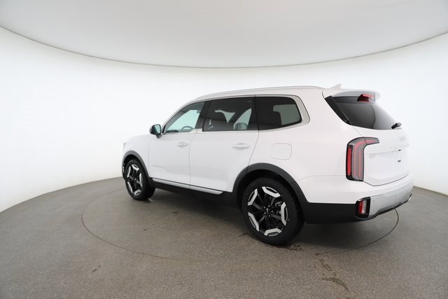 Used 2023 Kia Telluride EX w/ EX Captain's Chair Package image 10