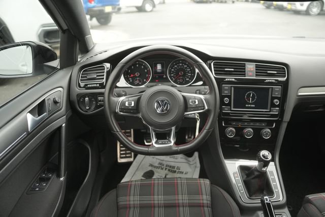 Used 2021 Volkswagen GTI S image 21