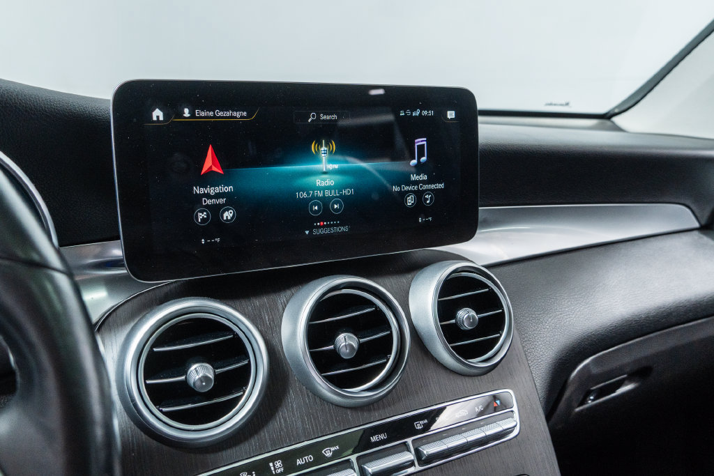 Used 2021 Mercedes-Benz GLC 300 4MATIC w/ Multimedia Package image 18