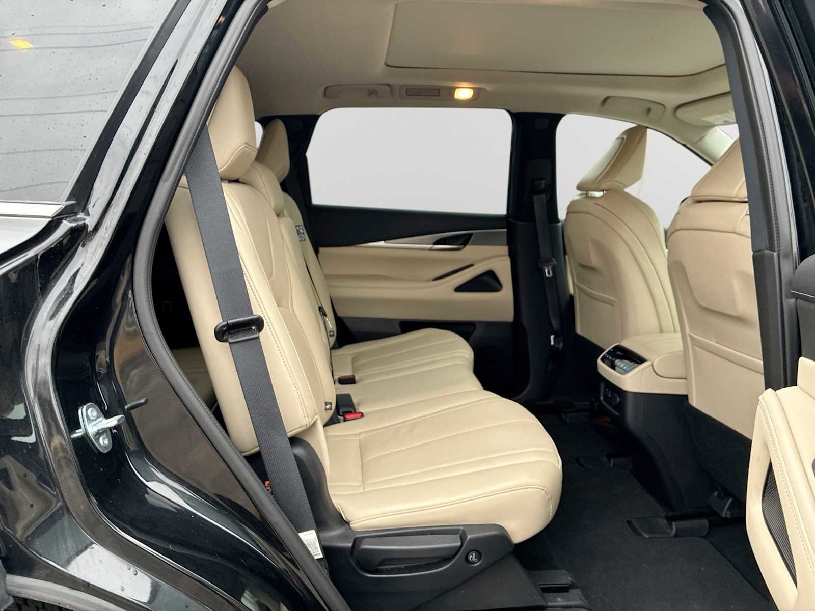 Used 2023 INFINITI QX60 Luxe image 28