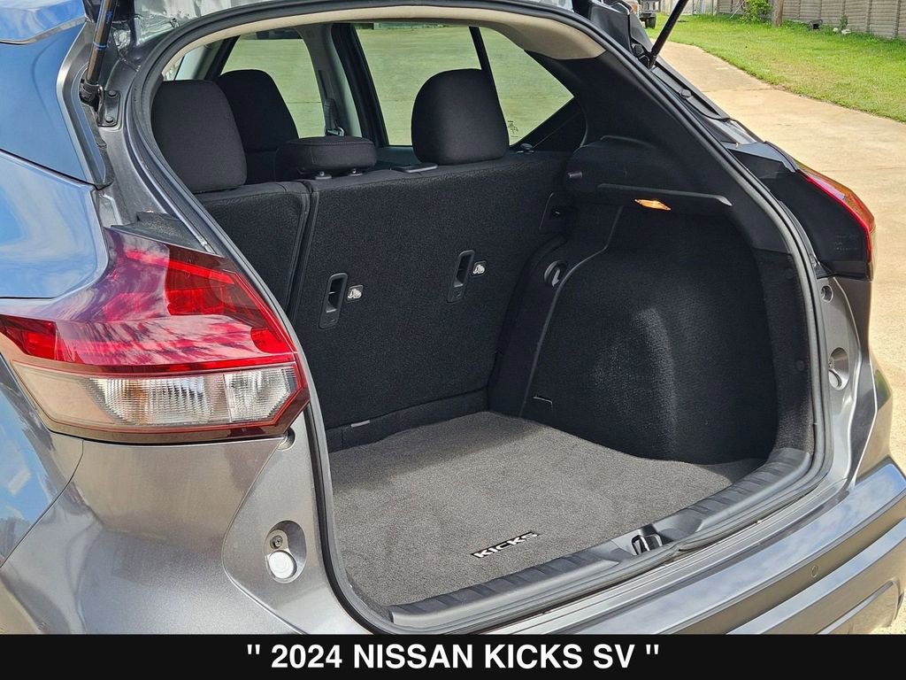 Used 2024 Nissan Kicks SV image 33