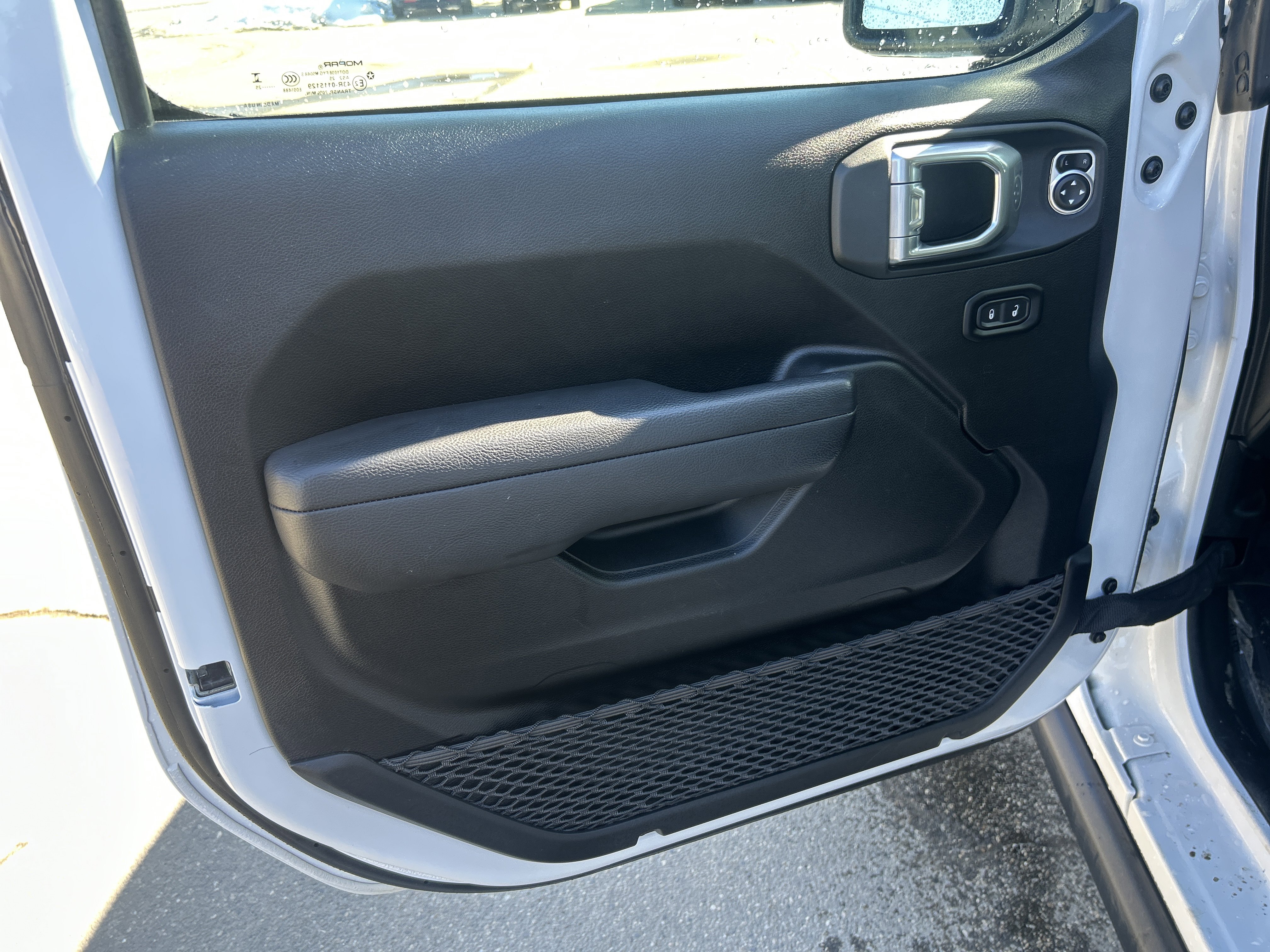 Used 2025 Jeep Gladiator Sport image 15