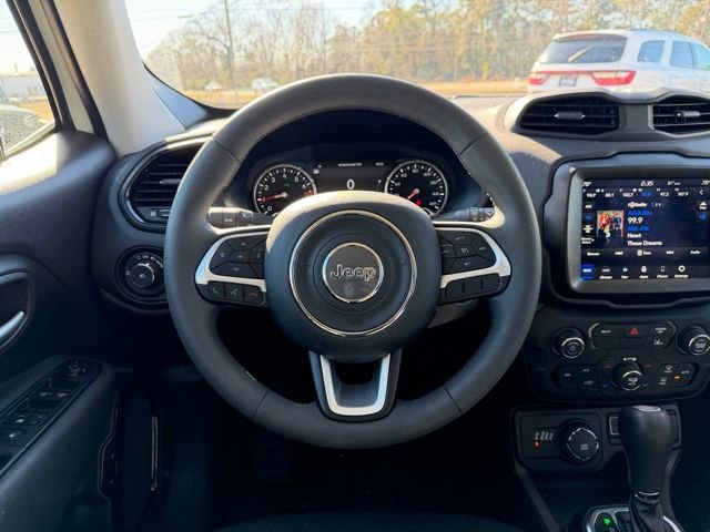 Used 2023 Jeep Renegade Altitude image 22