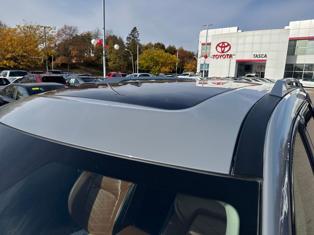 Used 2025 Nissan Pathfinder Platinum w/ Cargo Package image 48