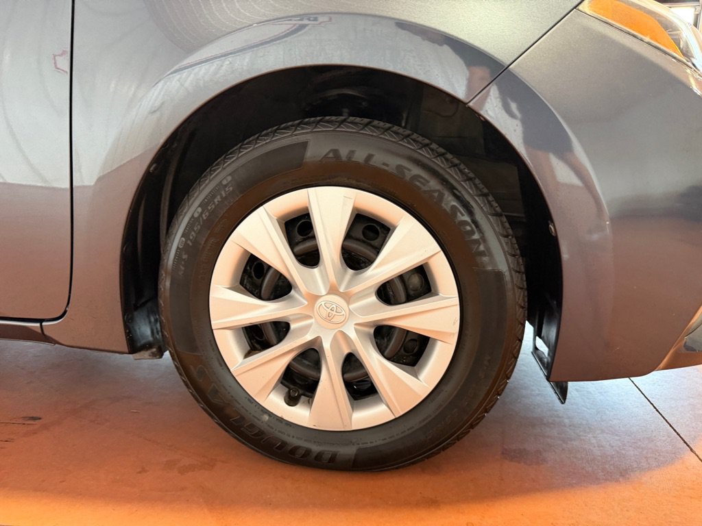 Used 2015 Toyota Corolla L FWD image 14