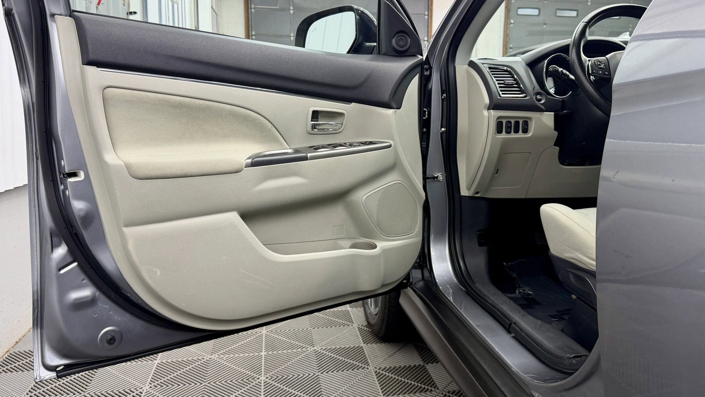 Used 2020 Mitsubishi Outlander Sport SE image 5