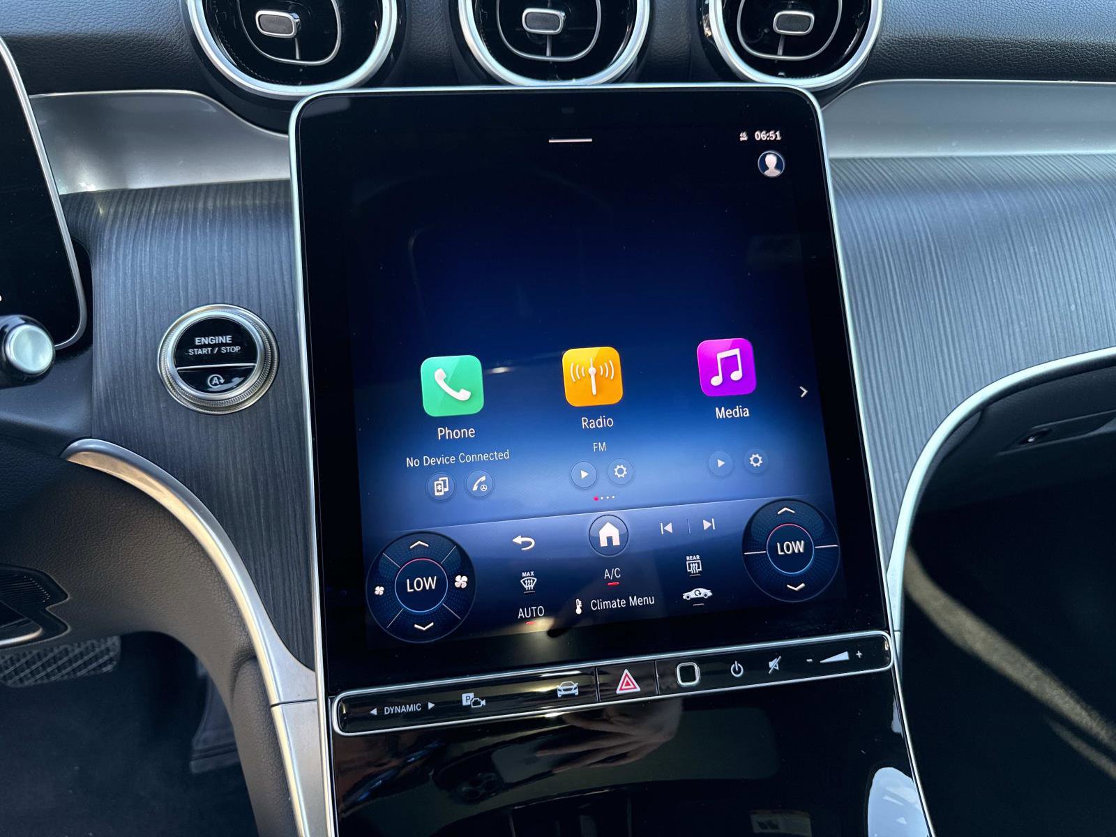 Used 2025 Mercedes-Benz GLC 300 image 26