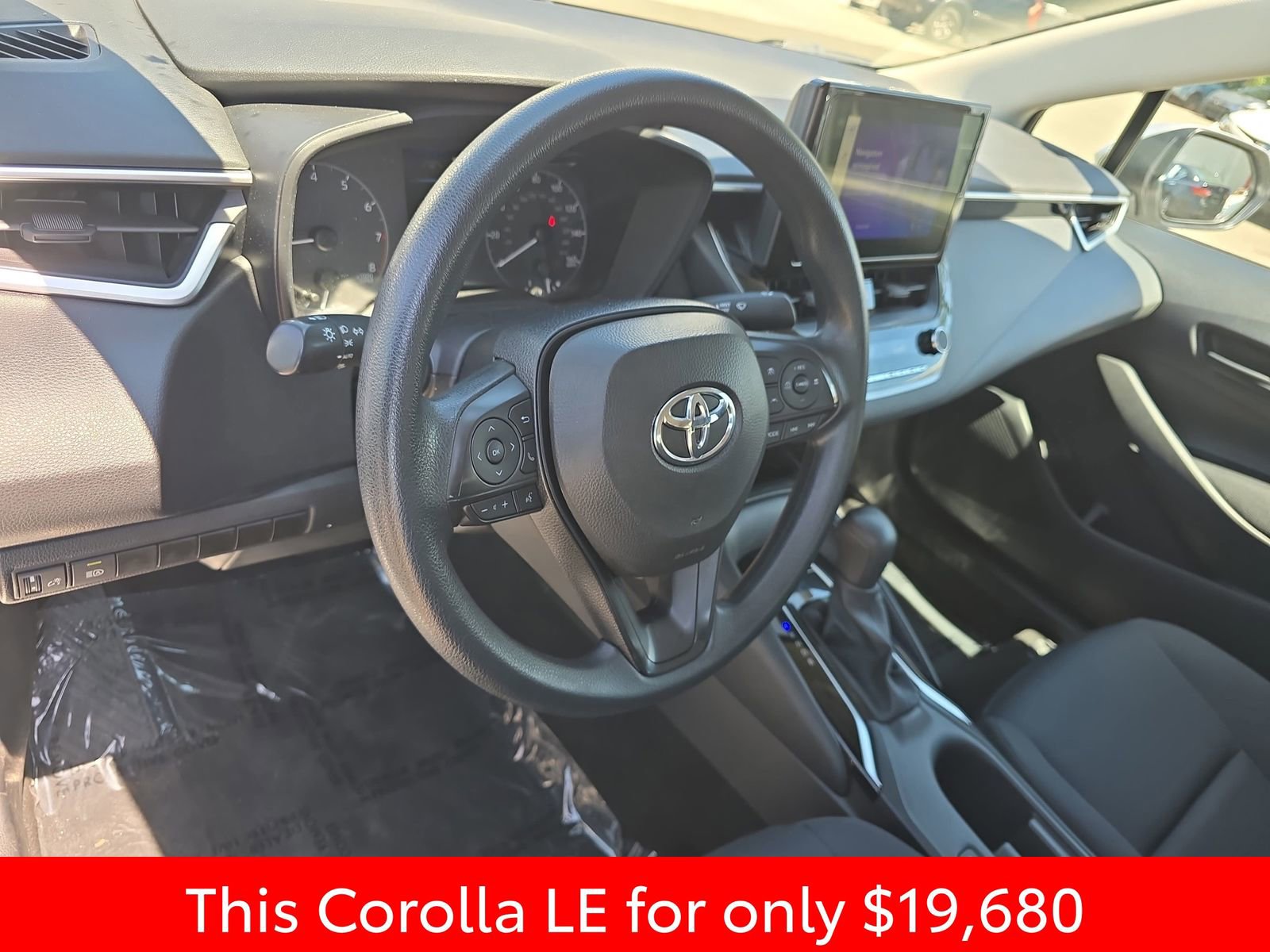 Used 2024 Toyota Corolla LE FWD image 21