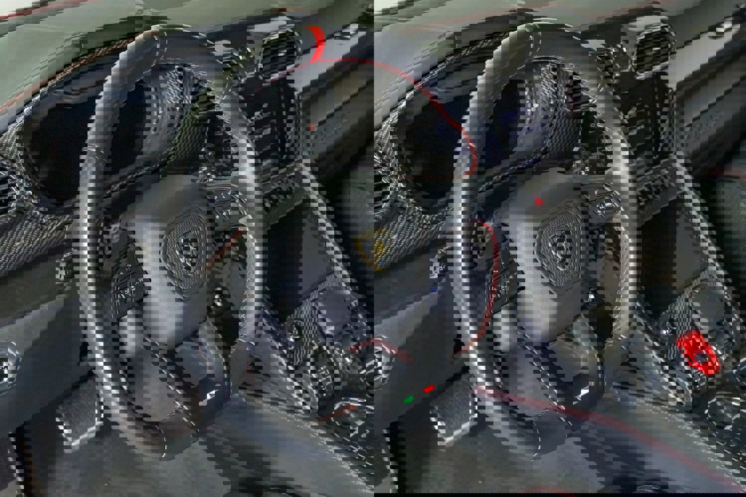 Used 2023 Lamborghini Urus S image 19