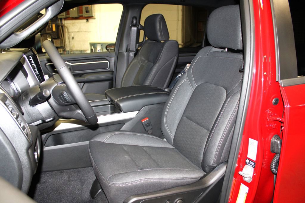 New 2026 RAM 1500 4x4 Crew Cab image 24