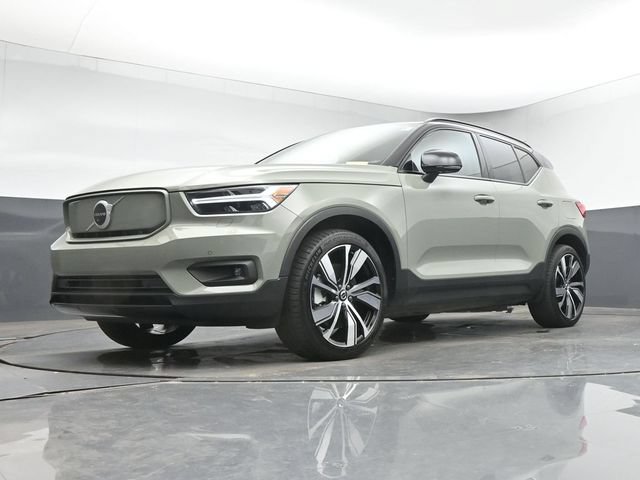 Used 2021 Volvo XC40 P8 Recharge w/ Advanced Package AWD/4WD image 13