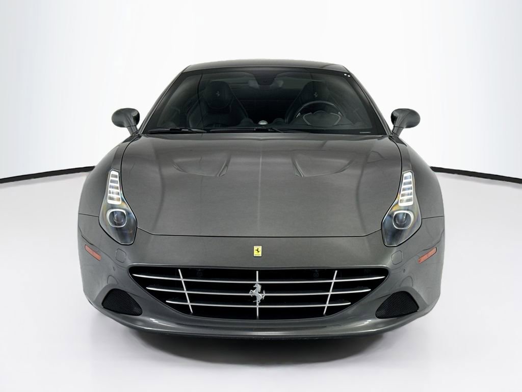 Used 2015 Ferrari California T RWD image 10